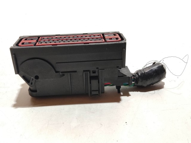 204870 Fiat Freemont 2011-2015 ABS elektromos csatlakozó P682117512AA