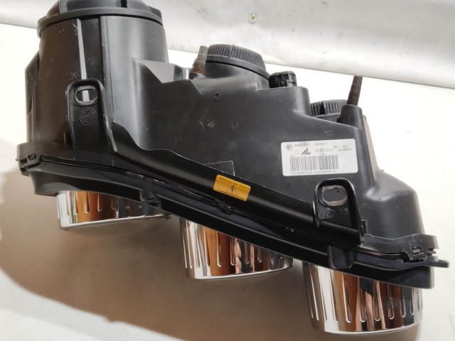 204880 Alfa Romeo 159 2005-2010 jobb első xenon fényszóró 60683987