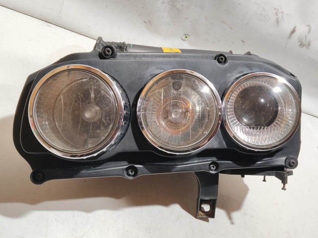 204883 Alfa Romeo 159 2005-2011  bal első xenon fényszóró, a képen látható rögzítő fül javítással