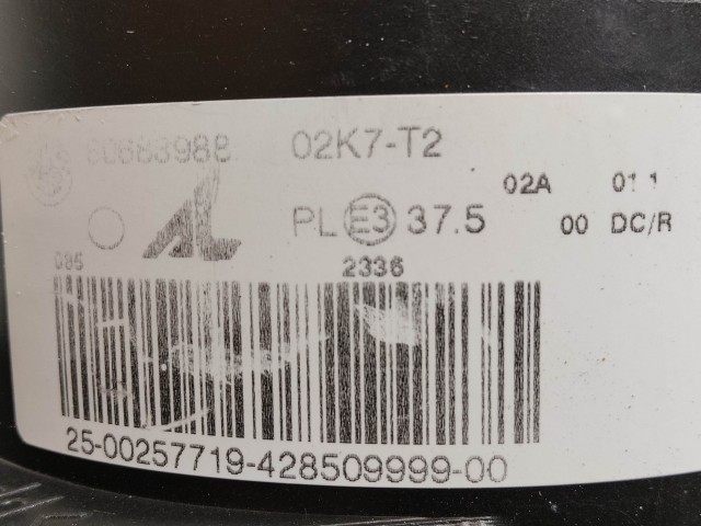 204883 Alfa Romeo 159 2005-2011  bal első xenon fényszóró, a képen látható rögzítő fül javítással