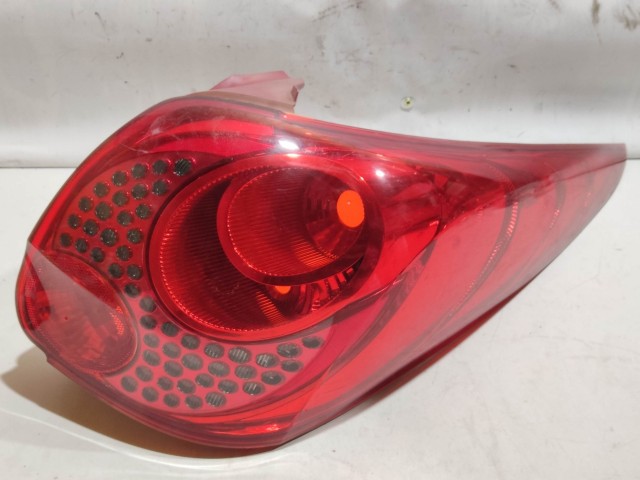 204888 Peugeot 207 kombi 2006-2014 jobb hátsó lámpa, izzó foglalat nélkül 968015798