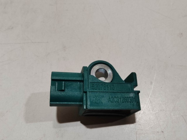 Alfa Romeo 4c, Fiat 500L, 500 2015- Ütközés szenzor 52078110