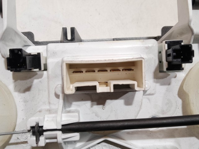 204956 Lancia Delta 2008-2014 manuális fűtés- és közép kapcsolók 5G7846100 