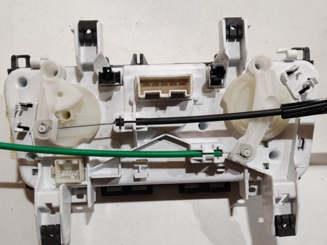204956 Lancia Delta 2008-2014 manuális fűtés- és közép kapcsolók 5G7846100 
