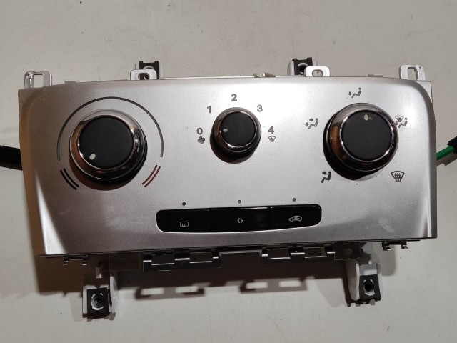 204956 Lancia Delta 2008-2014 manuális fűtés- és közép kapcsolók 5G7846100 