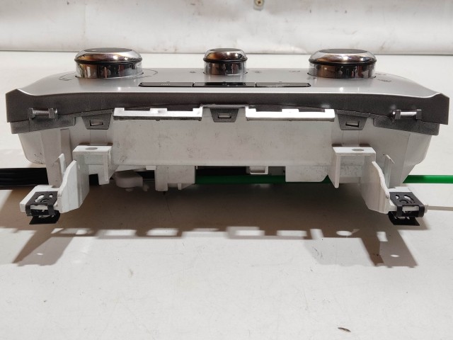 204961 Lancia Delta 2008-2014 manuális fűtés- és közép kapcsolók 5G7846100