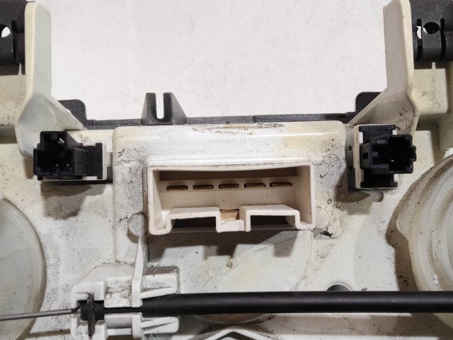 204961 Lancia Delta 2008-2014 manuális fűtés- és közép kapcsolók 5G7846100