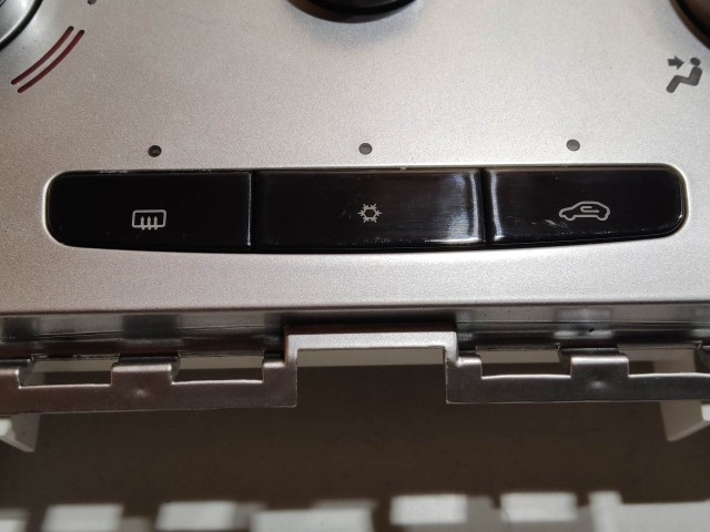 204961 Lancia Delta 2008-2014 manuális fűtés- és közép kapcsolók 5G7846100