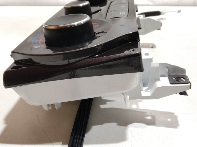 204963 Fiat Bravo 2007-2014 manuális fűtés- és közép kapcsolók, újszerű állapot 5G7846100