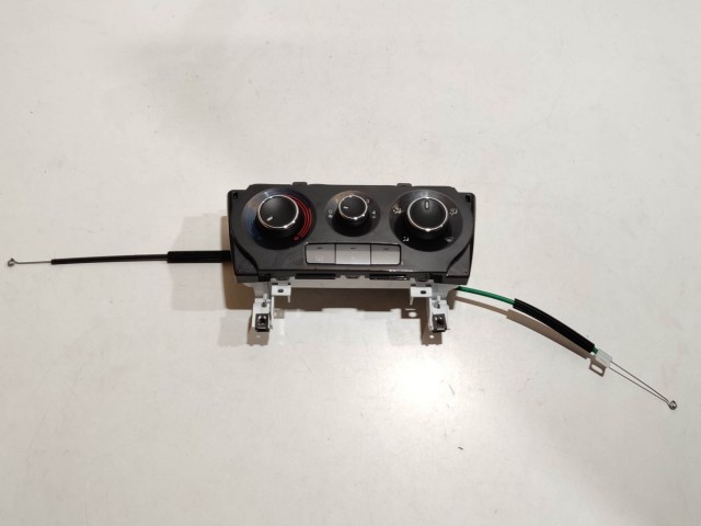 204963 Fiat Bravo 2007-2014 manuális fűtés- és közép kapcsolók, újszerű állapot 5G7846100