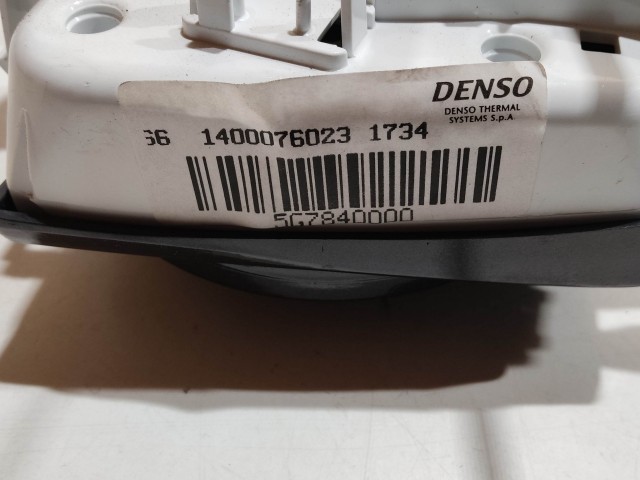 204963 Fiat Bravo 2007-2014 manuális fűtés- és közép kapcsolók, újszerű állapot 5G7846100