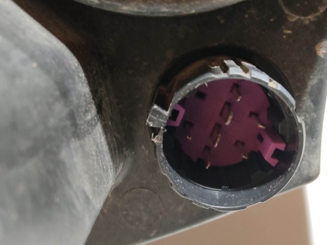 204979 Fiat Grande Punto  2008-2009 lila csatlakozós bal első fényszóró 51701593