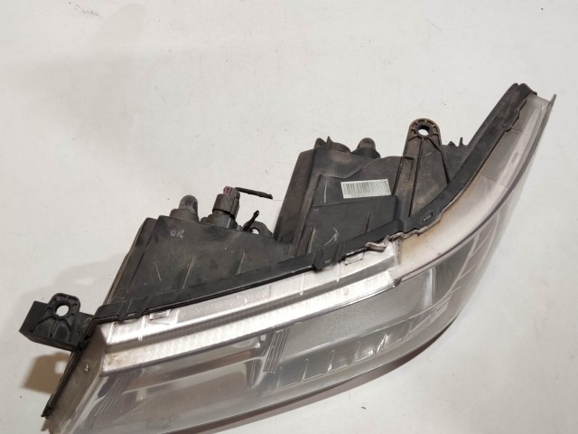 204990 Fiat Freemont 2011-2015 bal első fényszóró, magasság állító motor nélkűl!!!!