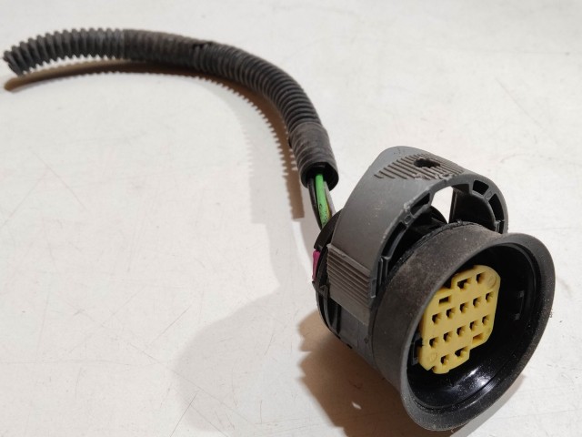 205016 Lancia Delta 2008-2014 első fényszóró elektromos csatlakozó 46090748