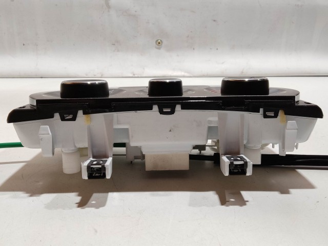 205021 Fiat Bravo 2007-2014 manuális fűtés- és közép kapcsolók, újszerű állapot 5G7846100