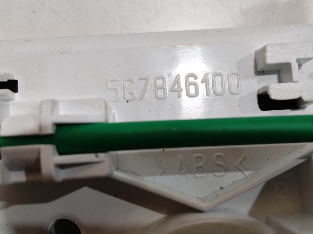 205021 Fiat Bravo 2007-2014 manuális fűtés- és közép kapcsolók, újszerű állapot 5G7846100