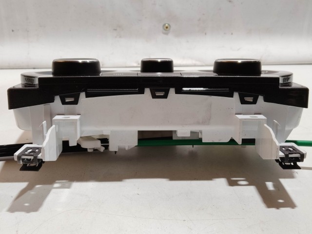 205021 Fiat Bravo 2007-2014 manuális fűtés- és közép kapcsolók, újszerű állapot 5G7846100