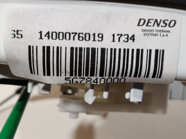 205021 Fiat Bravo 2007-2014 manuális fűtés- és közép kapcsolók, újszerű állapot 5G7846100