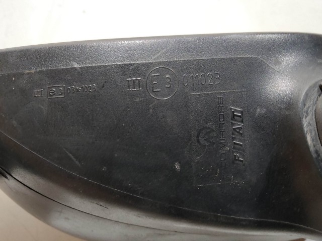 205081 Fiat Grande Punto 2005-2009 3 vezetékes bal oldali visszapillantó tükör, a képen látható sérüléssel