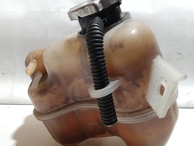 Fiat Freemont 2011-2015 Kiegyenlítő tartály Használt   