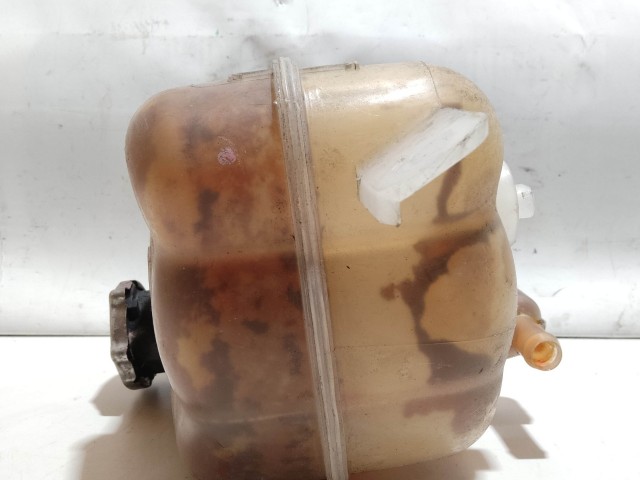 Fiat Freemont 2011-2015 Kiegyenlítő tartály Használt   