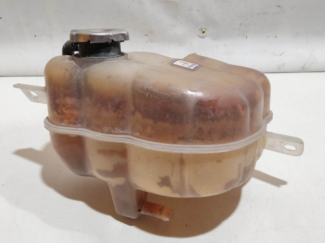 Fiat Freemont 2011-2015 Kiegyenlítő tartály Használt   