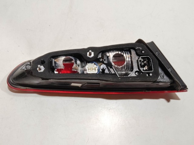 205134 Alfa Romeo Giulietta 2010-2020 jobb hátsó belső lámpa, izzó foglalat nélkül 50513400