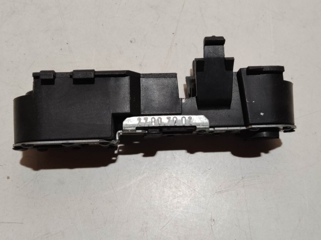 200089 Alfa Romeo 159 2005-2011jobb hátsó belső lámpa Izzó foglalat 50504822