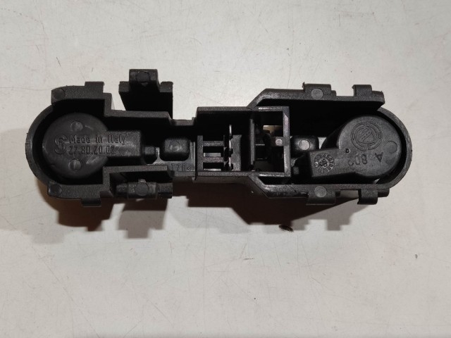 205139 Alfa Romeo 159 2005-2011jobb hátsó belső lámpa Izzó foglalat 50504822