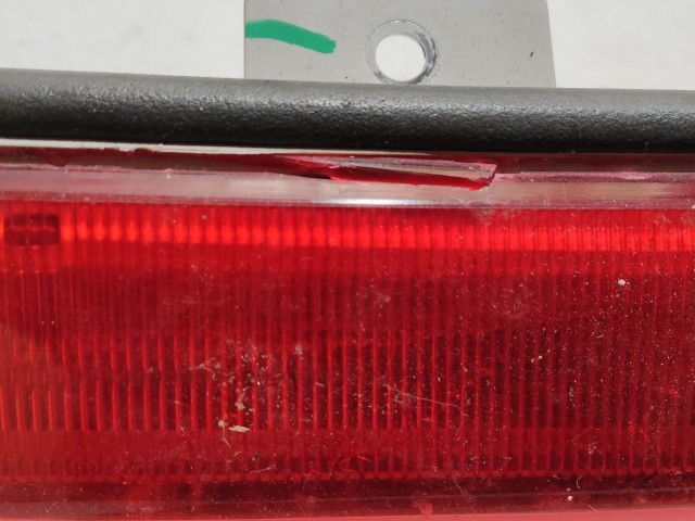 205146 Alfa Romeo Giulietta , Fiat 500L pótféklámpa, a képen látható sérüléssel 51925086