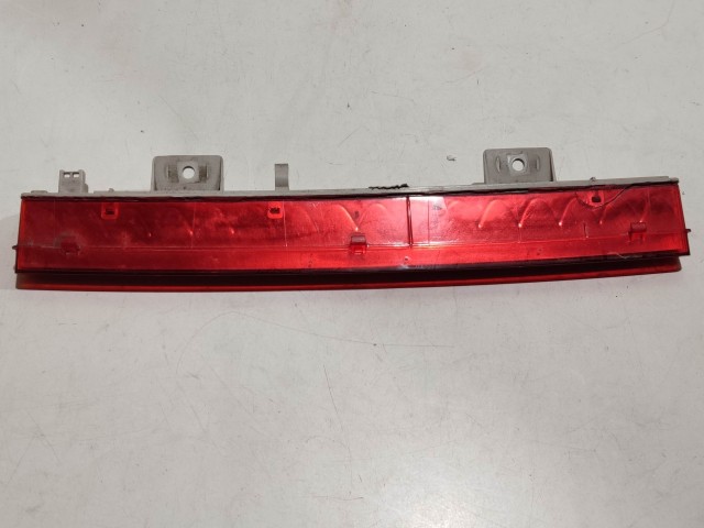 205146 Alfa Romeo Giulietta , Fiat 500L pótféklámpa, a képen látható sérüléssel 51925086