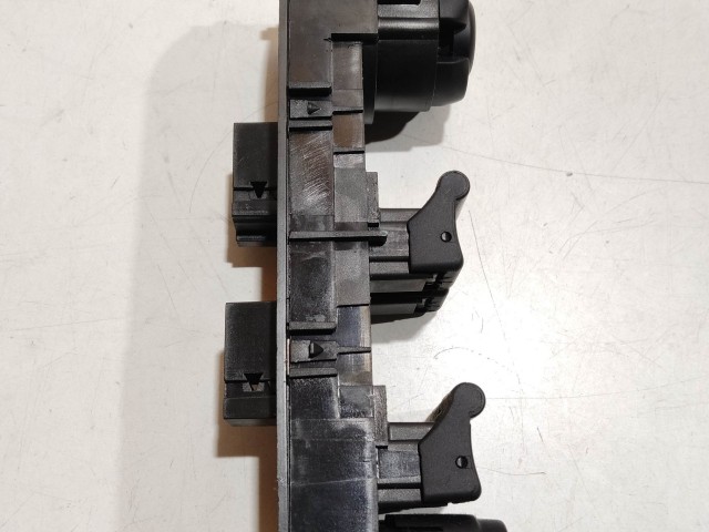 205147 Alfa Romeo Giulietta bal első ablakemelő kapcsoló 4 elektromos ablak 156106168