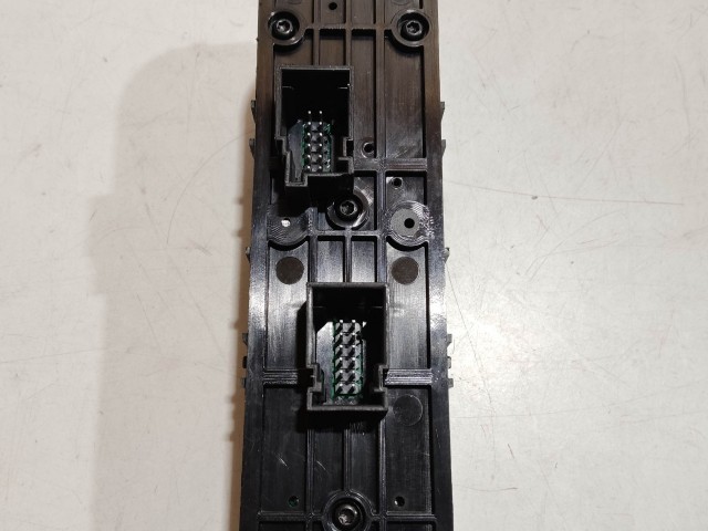 205147 Alfa Romeo Giulietta bal első ablakemelő kapcsoló 4 elektromos ablak 156106168