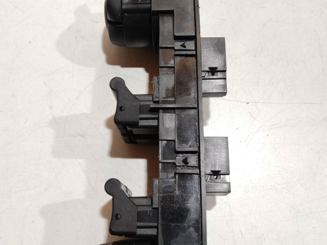 205147 Alfa Romeo Giulietta bal első ablakemelő kapcsoló 4 elektromos ablak 156106168