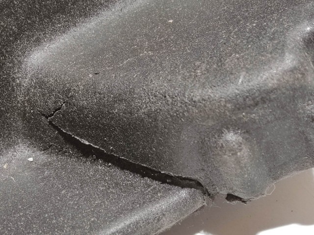 193999 Dacia Sandero II. 2012-2020 Kalaptartó a képen látható sérüléssel 794205491R