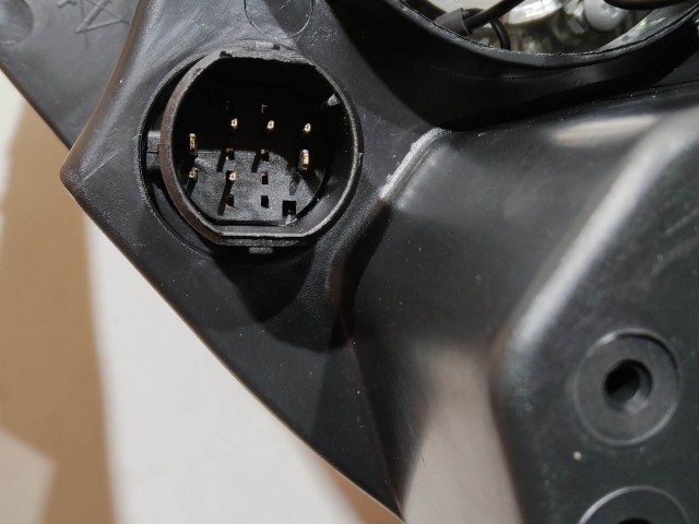 Fiat Grande Punto utángyártott új, 2008 előtti, fehér csatlakozós, jobb első fényszóró