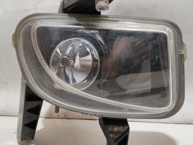 205202 Fiat Grande Punto 2005-2009 jobb első ködlámpa, fekete belsős 51782368