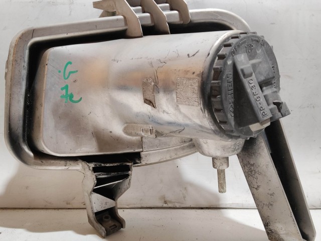 205204 Fiat Grande Punto 2005-2009 jobb első ködlámpa, króm belsős 51718162