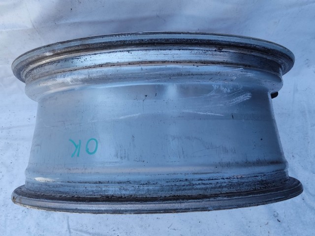 205232 Lancia Lybra 16