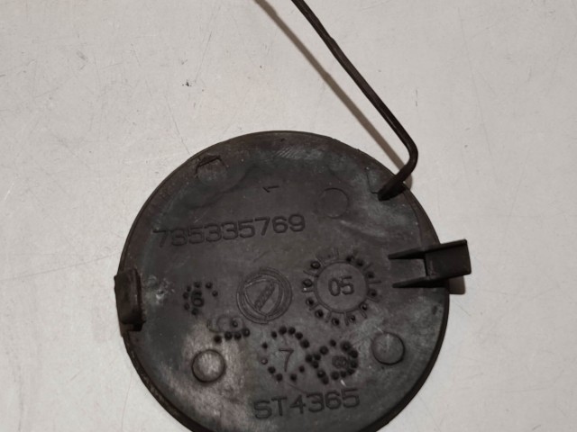 205247 Fiat Grande Punto 2005-2009 első vonószem takaró 