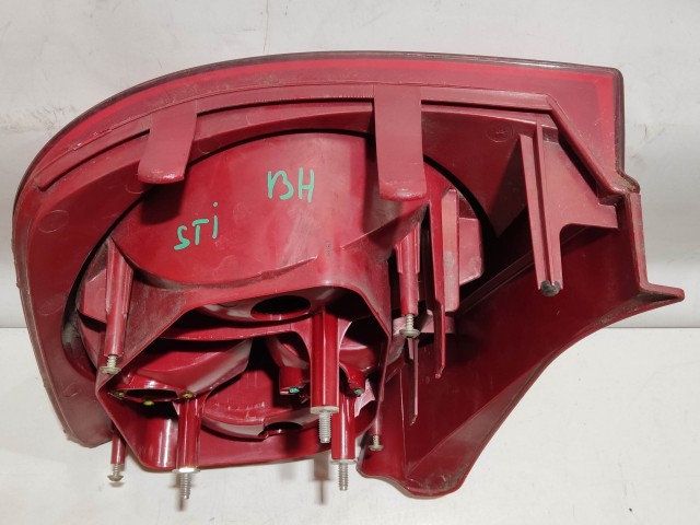 205253 Fiat Stilo 2003-2007 5 ajtós bal hátsó lámpa, izzófoglalat nélkül!!!