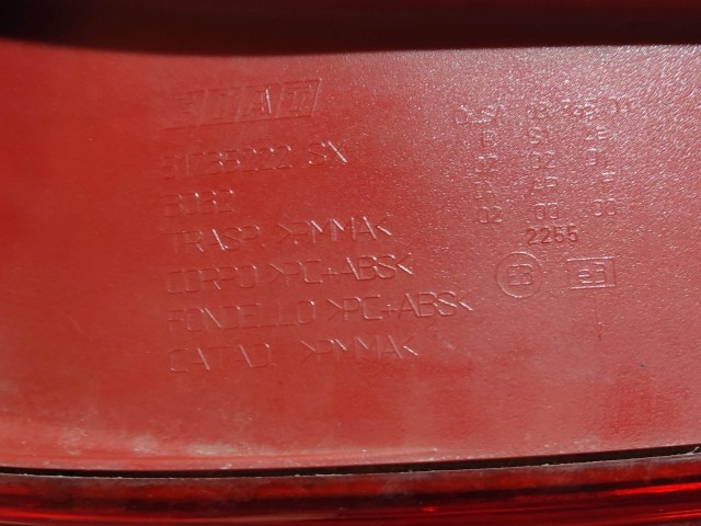 205253 Fiat Stilo 2003-2007 5 ajtós bal hátsó lámpa, izzófoglalat nélkül!!!