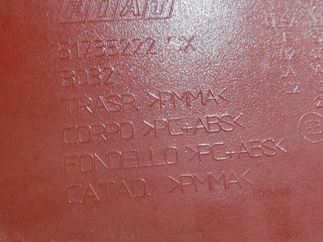 205253 Fiat Stilo 2003-2007 5 ajtós bal hátsó lámpa, izzófoglalat nélkül!!!