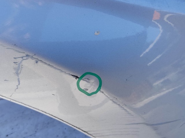 205279 Lancia Delta 2008-2014 Jobb első sárvédő, a képen látható sérüléssel