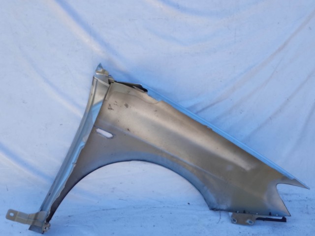 205280 Lancia Delta 2008-2014 bal első sárvédő 51808575