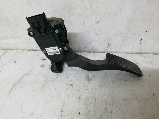 Kia Ceed I. 2006-2009 2006-2009 Gázpedál használt  Hella 070224J0777 