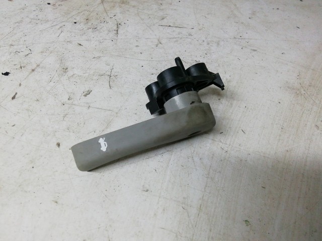 Motorháztető nyitó