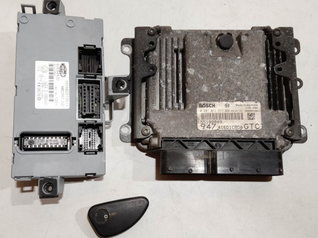 205311 Alfa Romeo GT 2003-2010 1,9 16v Diesel motorvezérlő szett 0281011511, 55198809