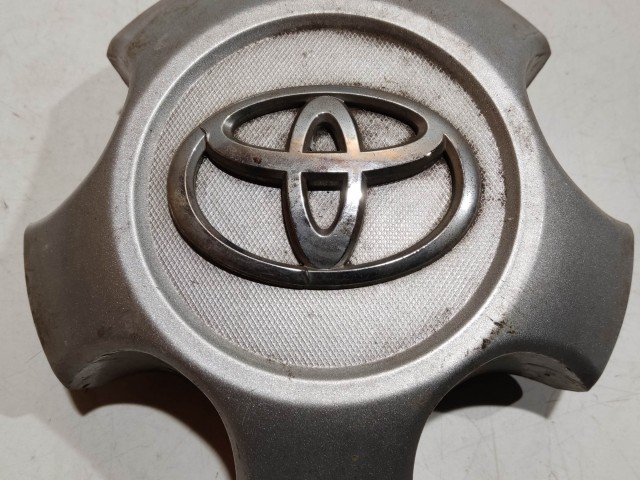 Toyota Felni közép kupak használt  Ezüst 
