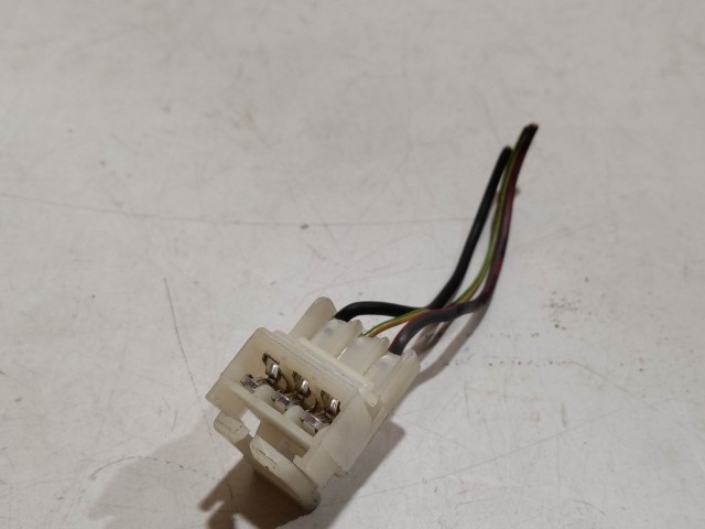 205380 Alfa Romeo 159 2005-2011 bal hátsó belső lámpa elektromos csatlakozó 50504822